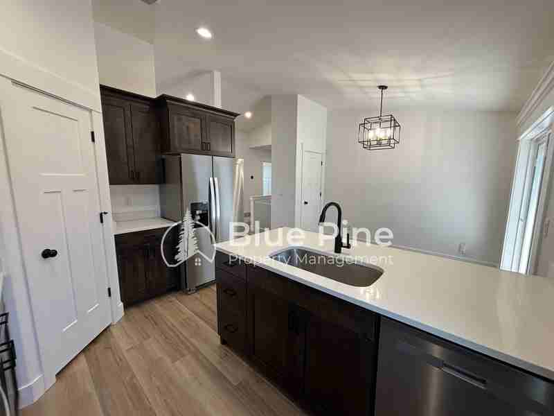 4403 Hatch Hollow Ln - Photo 5 of 30