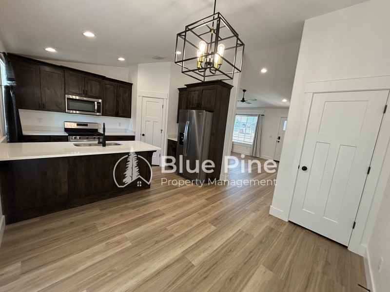 4403 Hatch Hollow Ln - Photo 7 of 30