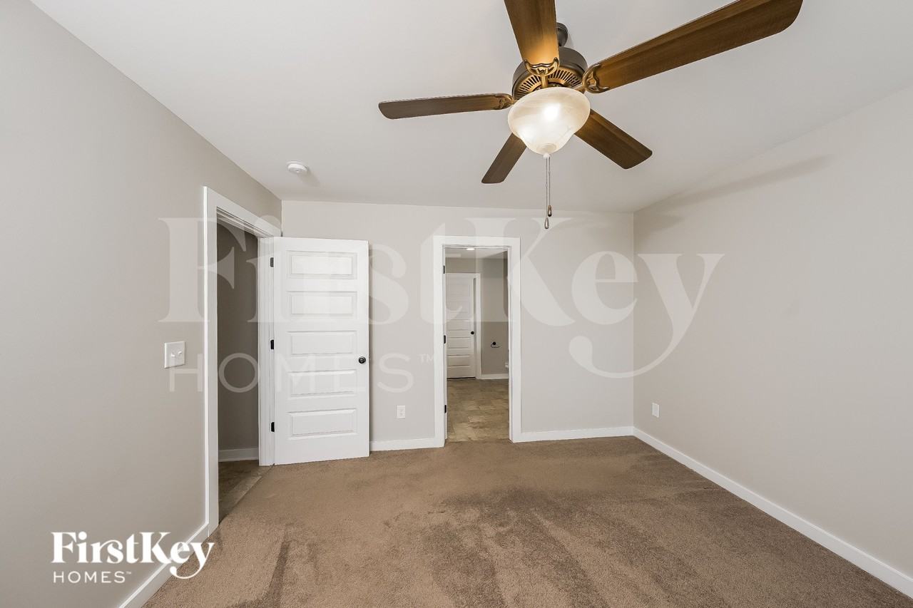 563 Kincaid Cove Ln - Photo 6 of 15