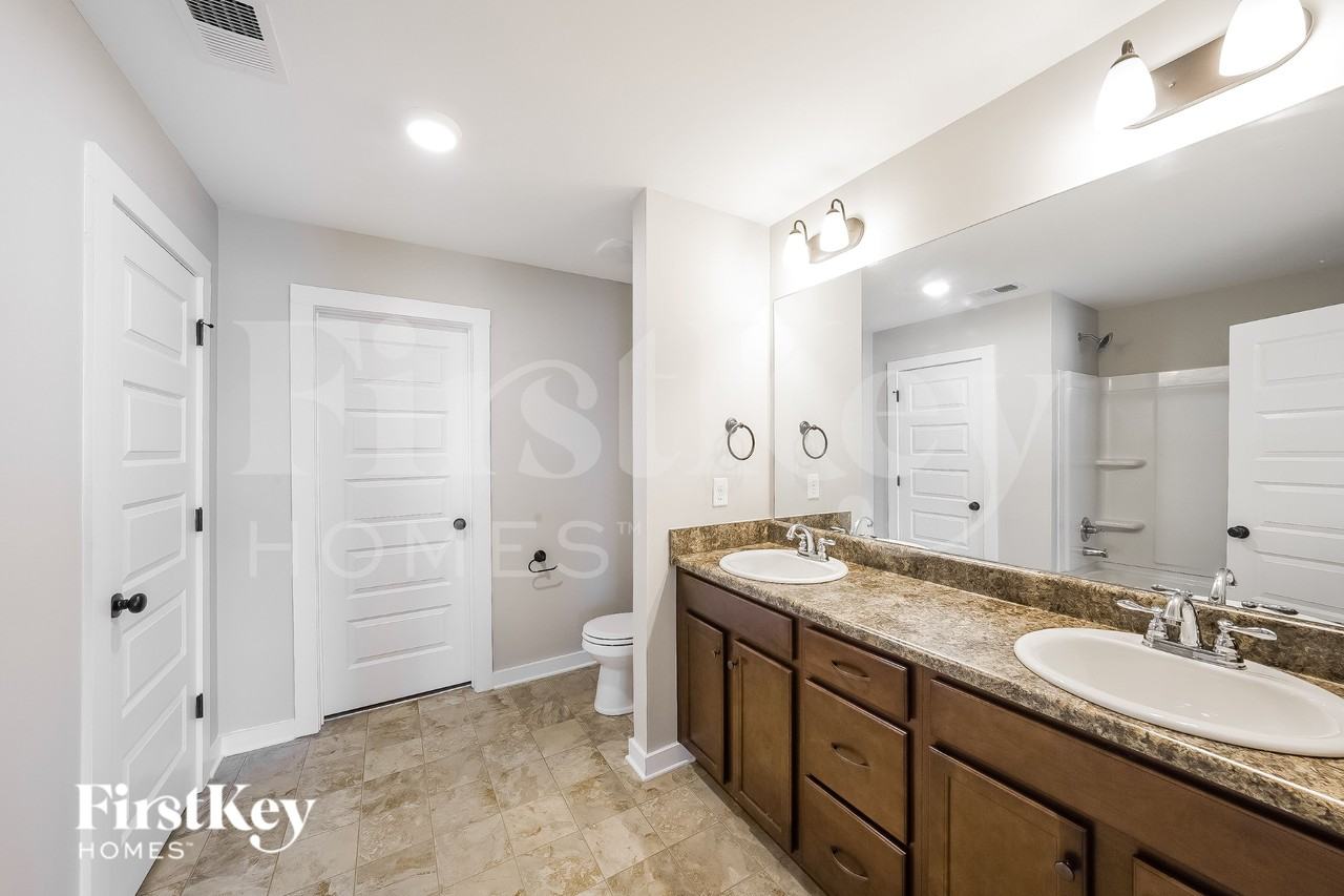 563 Kincaid Cove Ln - Photo 7 of 15