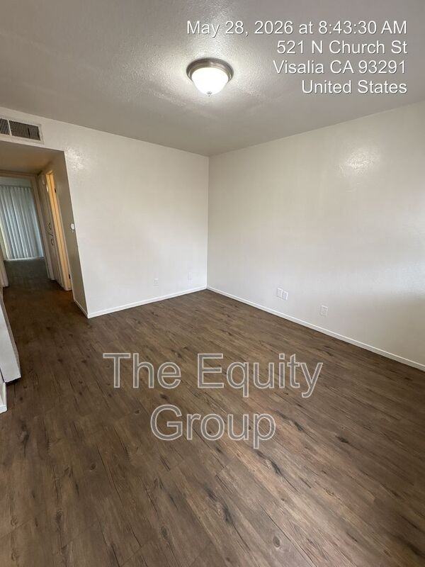 521 N Church St #D - Photo 3 of 15