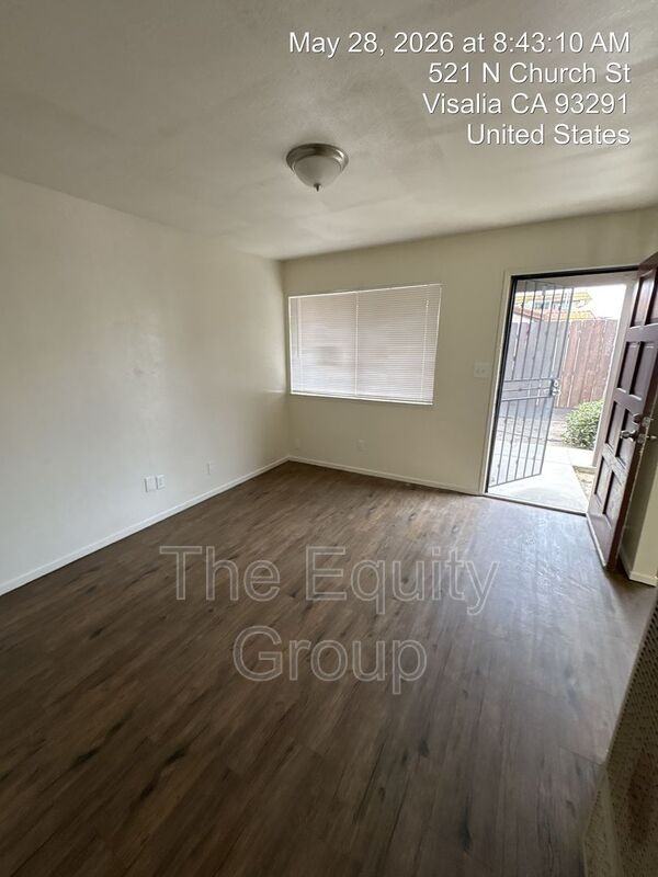 521 N Church St #D - Photo 4 of 15