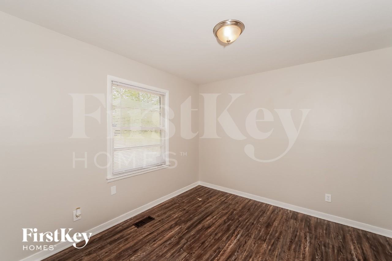 508 26th Ave Ne - Photo 5 of 18