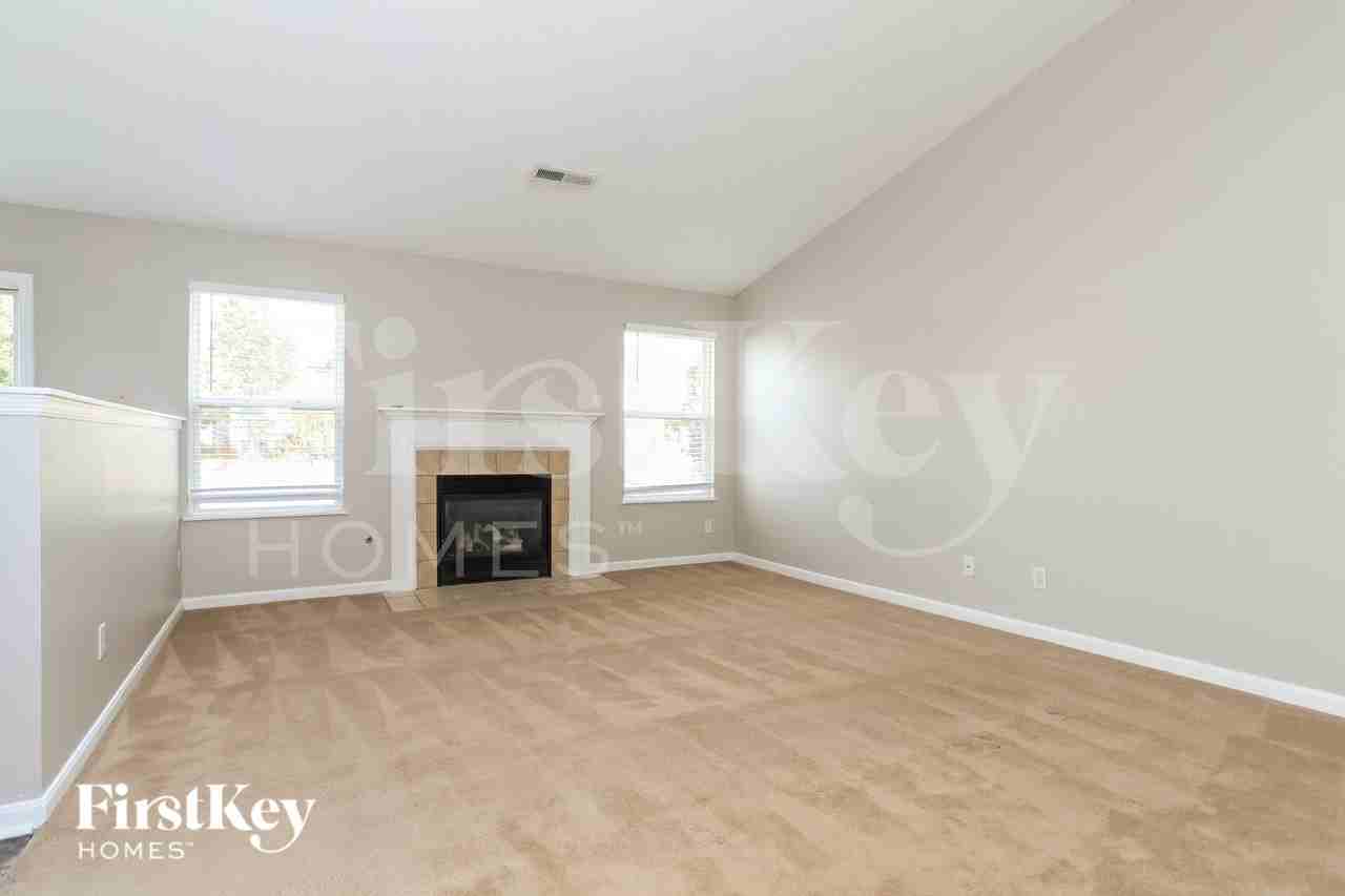 402 Red Tail Pl - Photo 3 of 15