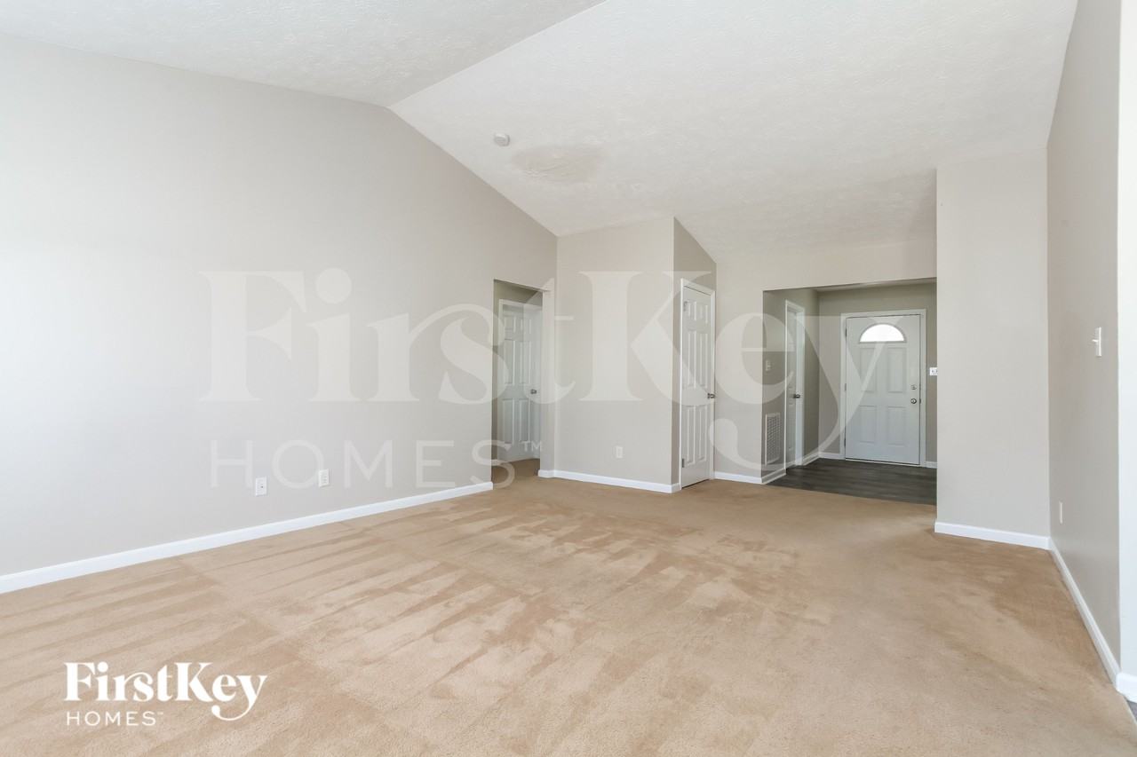 402 Red Tail Pl - Photo 4 of 15