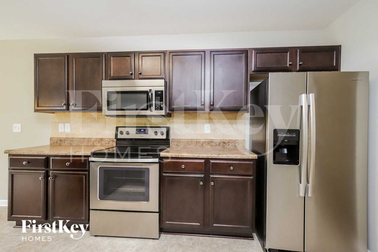 3885 Field Sedge Dr - Photo 7 of 15