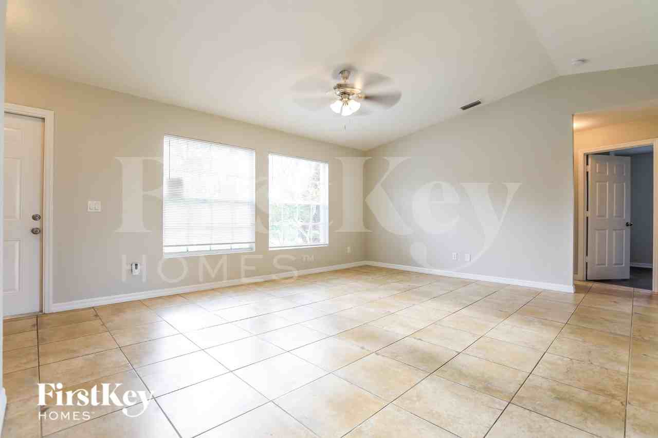 3752 Vehlin St - Photo 2 of 16