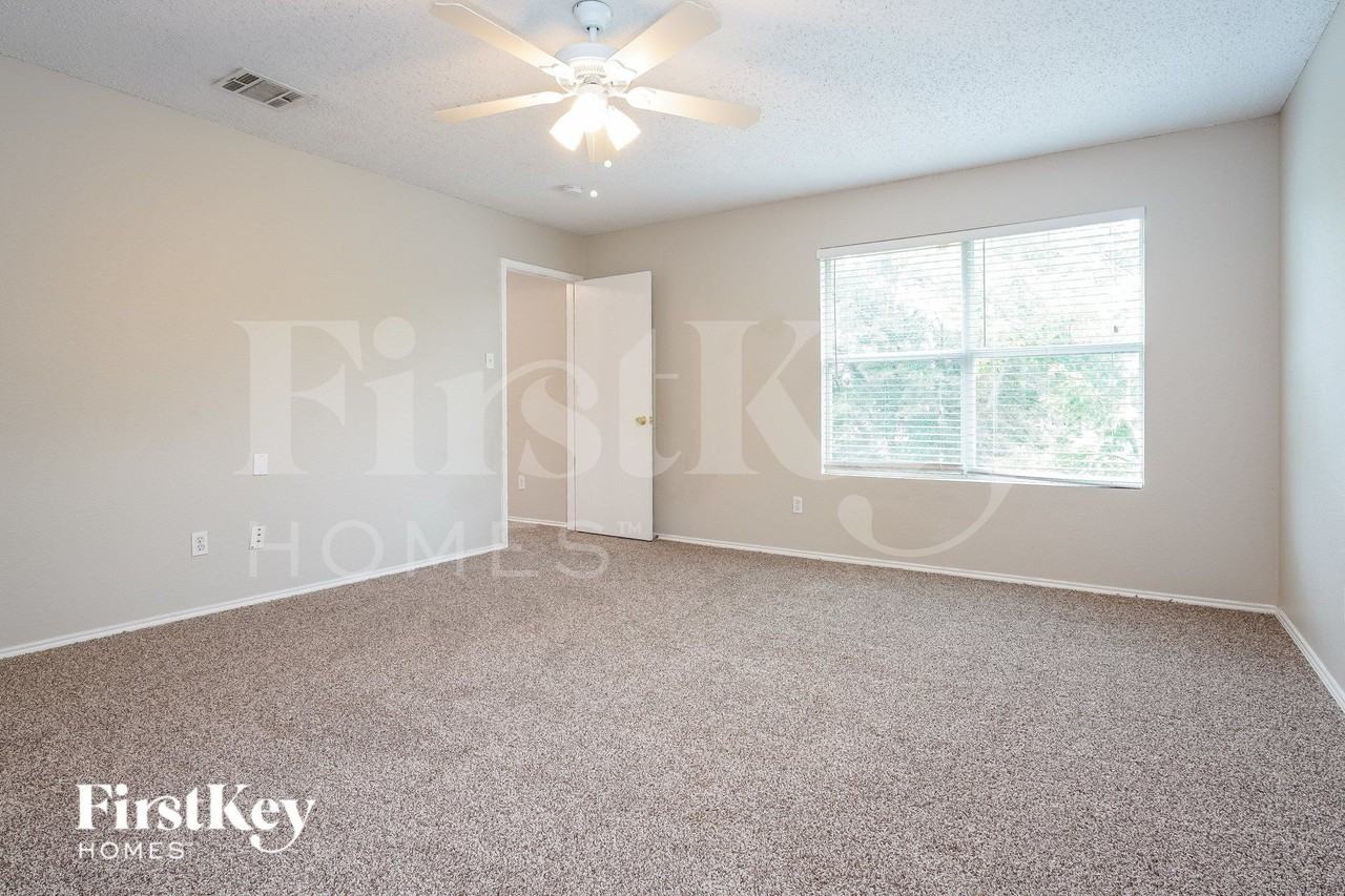 3356 Mojave Dr - Photo 7 of 16