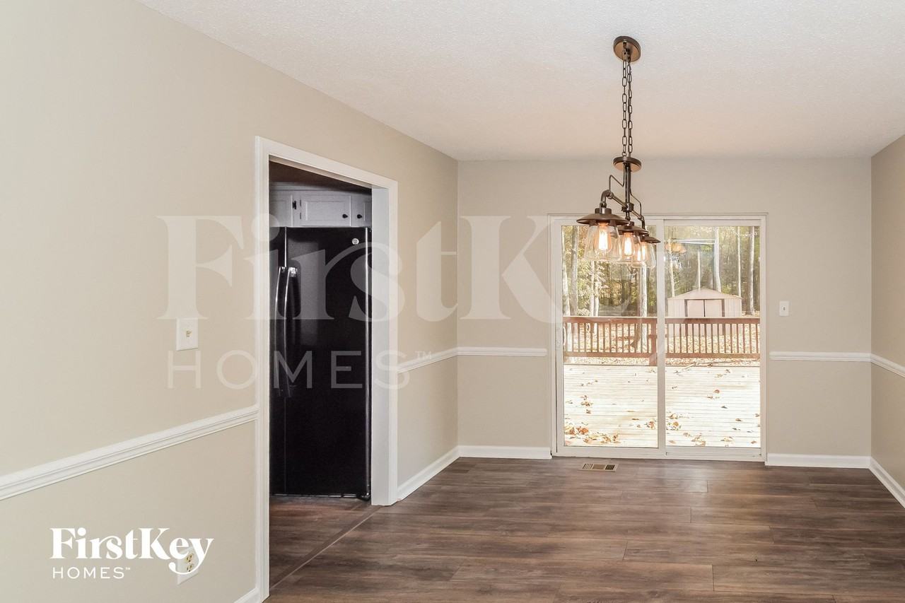 330 Navajo Pines Dr - Photo 4 of 15