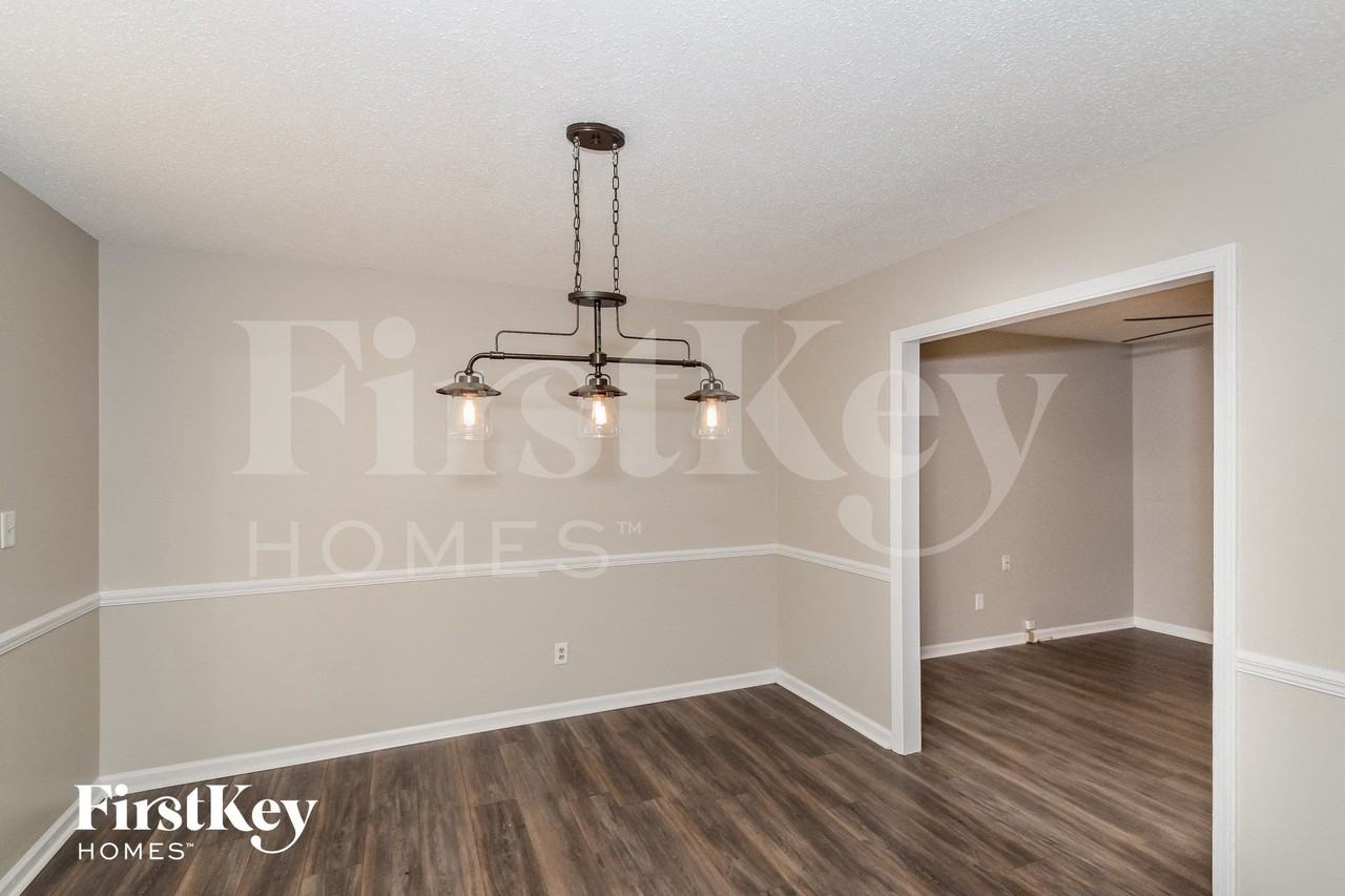 330 Navajo Pines Dr - Photo 5 of 15