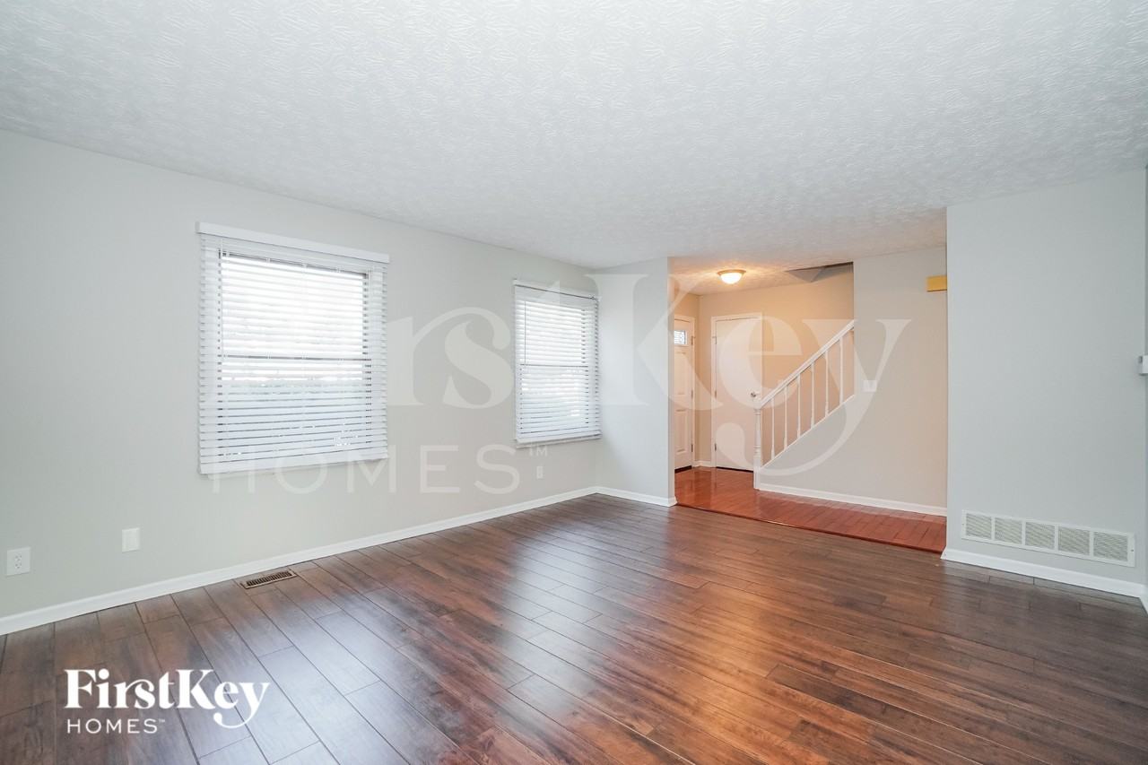 2712 Willow Glen Rd - Photo 2 of 16