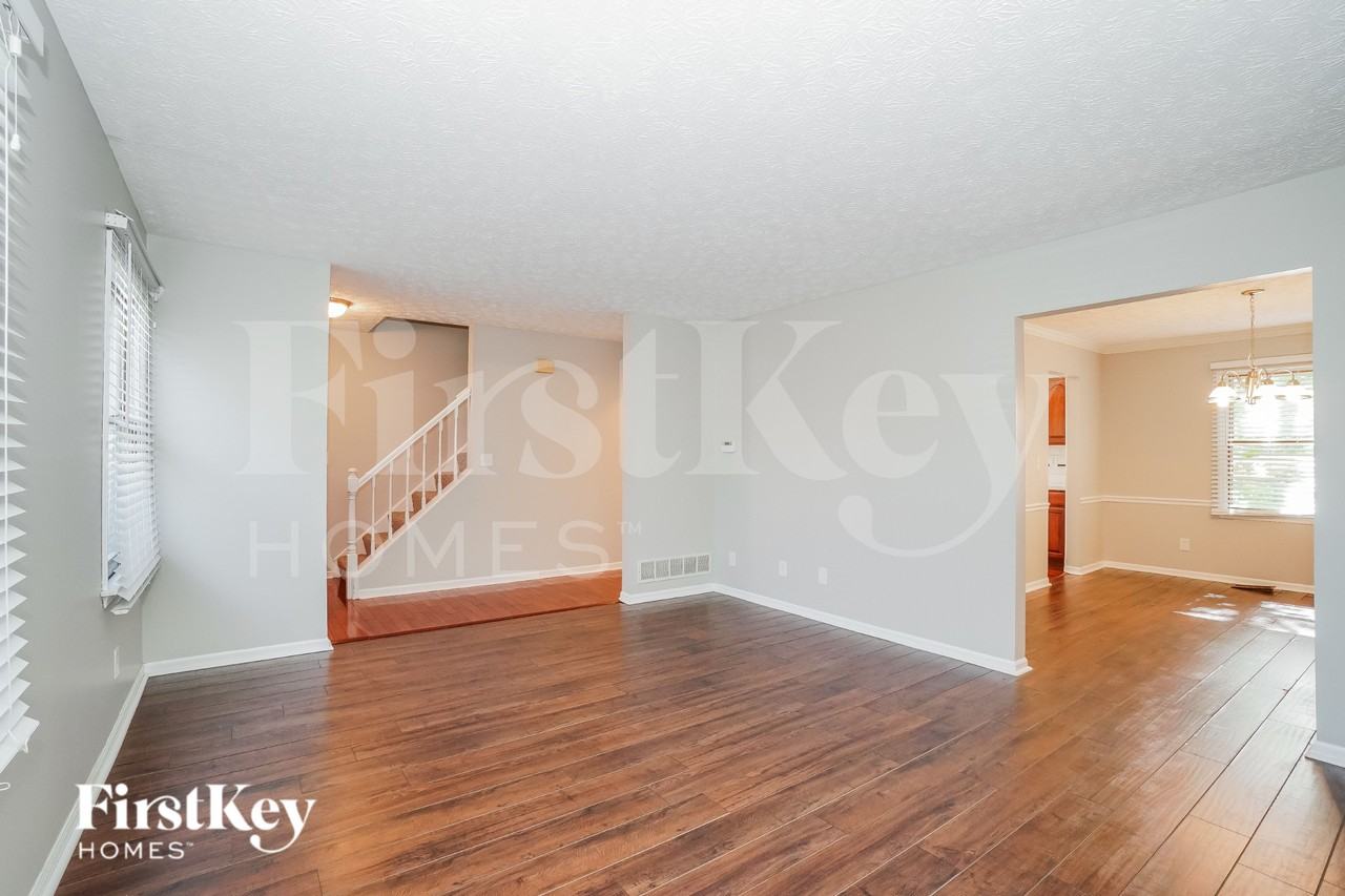 2712 Willow Glen Rd - Photo 3 of 16