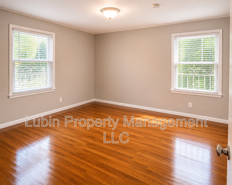 1361 Gaither Pkwy - Photo 4 of 7