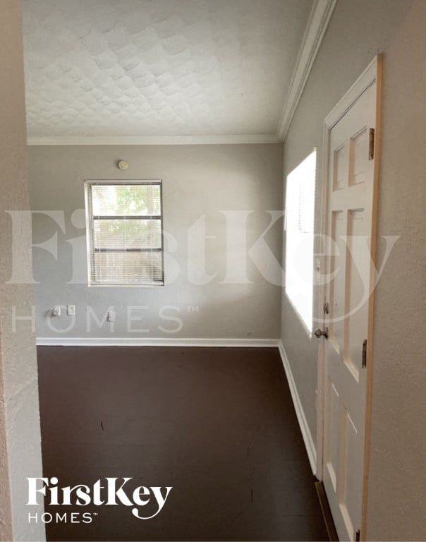 1324 N Powers Dr - Photo 3 of 12