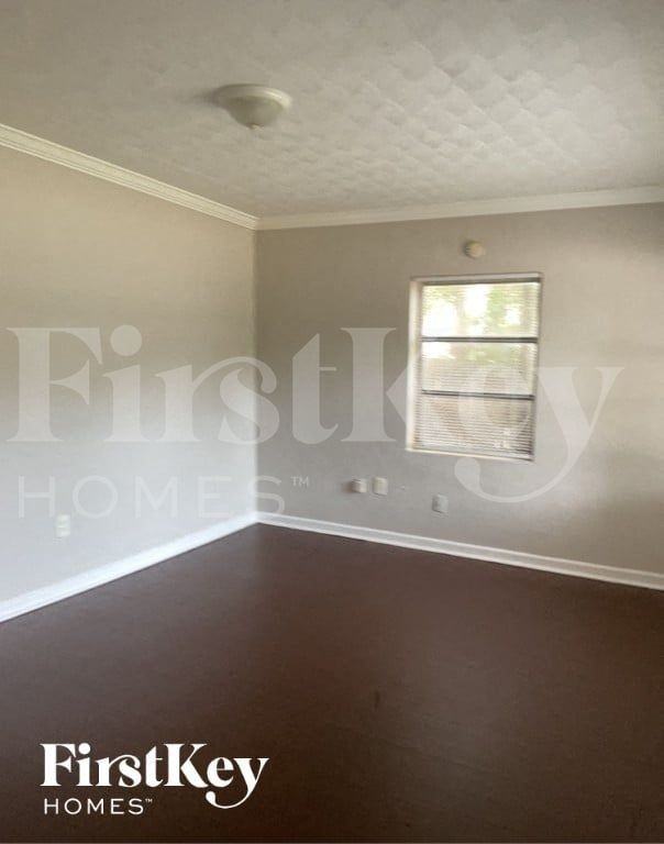 1324 N Powers Dr - Photo 6 of 12