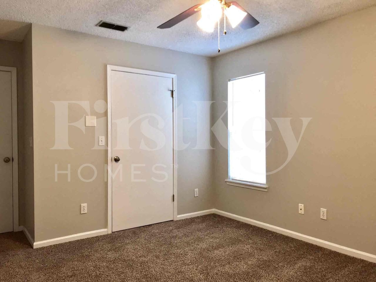 12365 Mastin Cove Rd - Photo 5 of 29