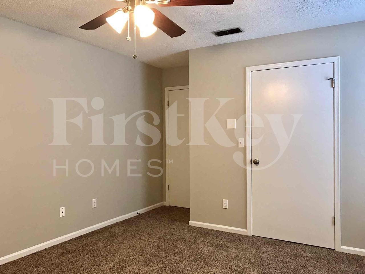 12365 Mastin Cove Rd - Photo 6 of 29