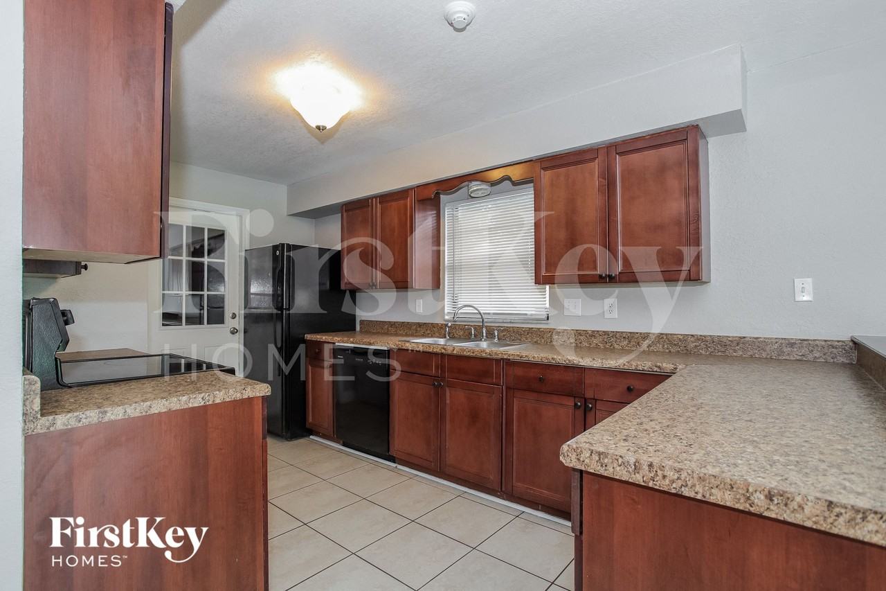 114 Keith Ct - Photo 6 of 15