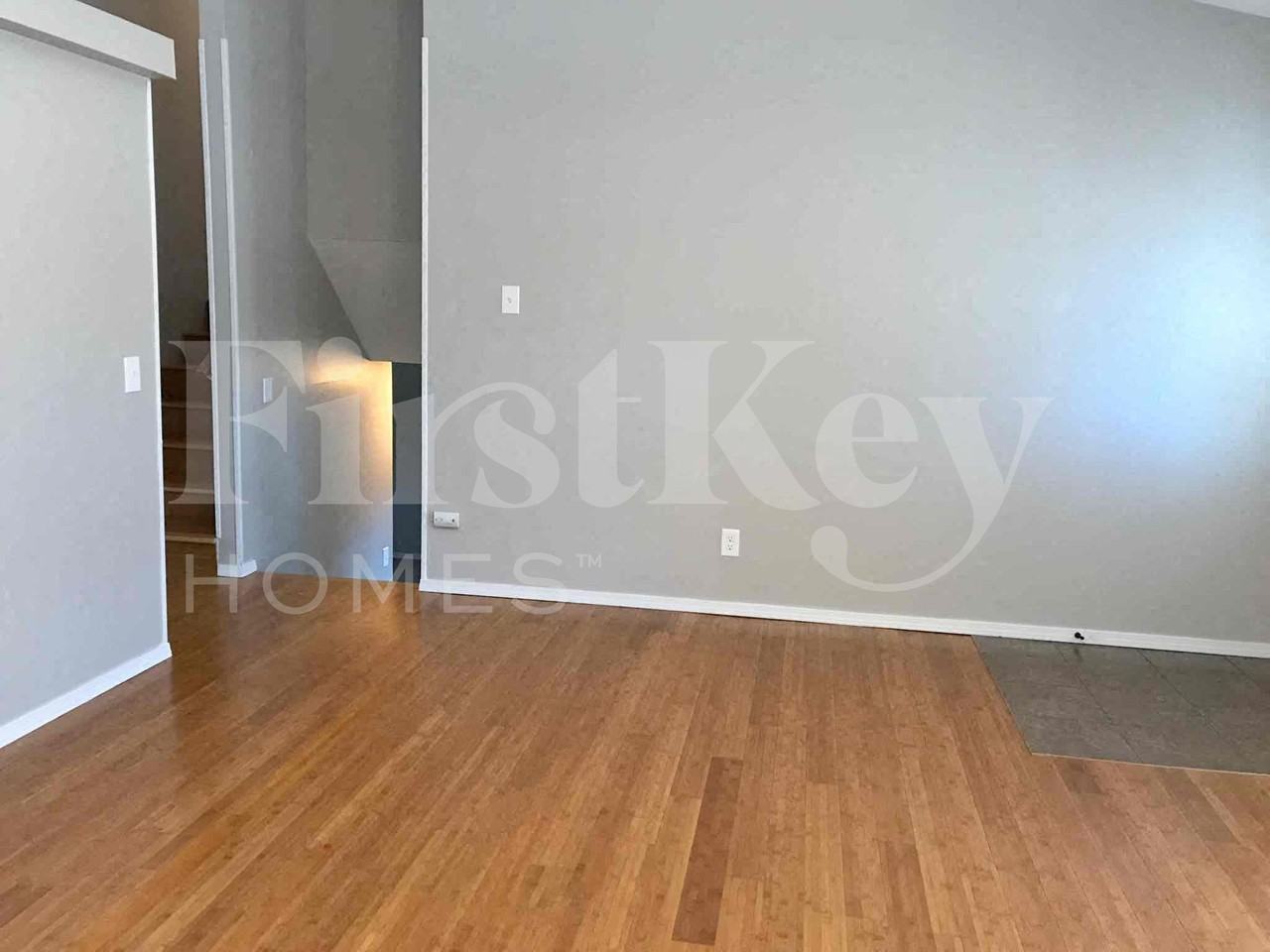 1037 Pegasus Cir - Photo 4 of 26