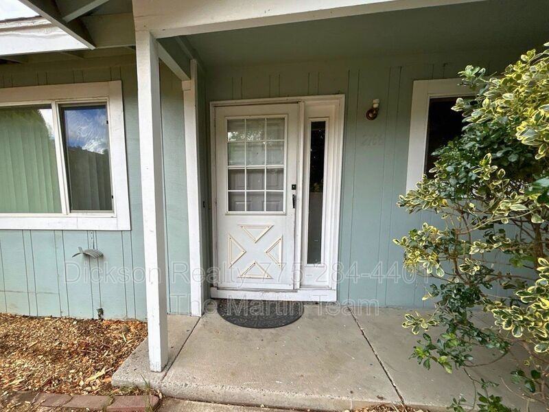 2166 Edgemar Cir - Photo 2 of 12