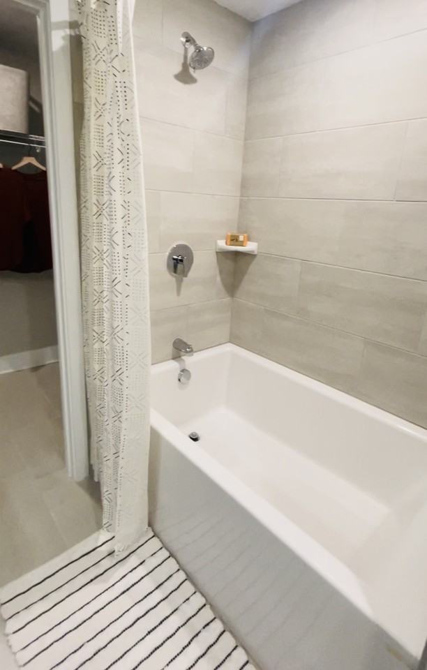 1945 Jackson St #230 - Photo 4 of 15