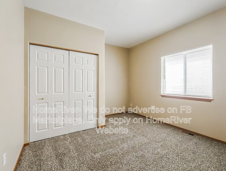819 S Russell St - Photo 5 of 23