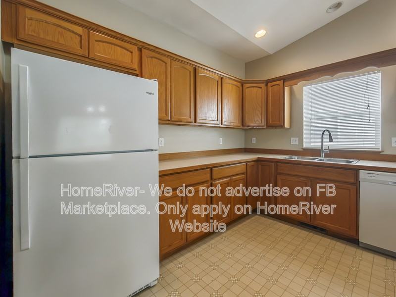 819 S Russell St - Photo 7 of 23