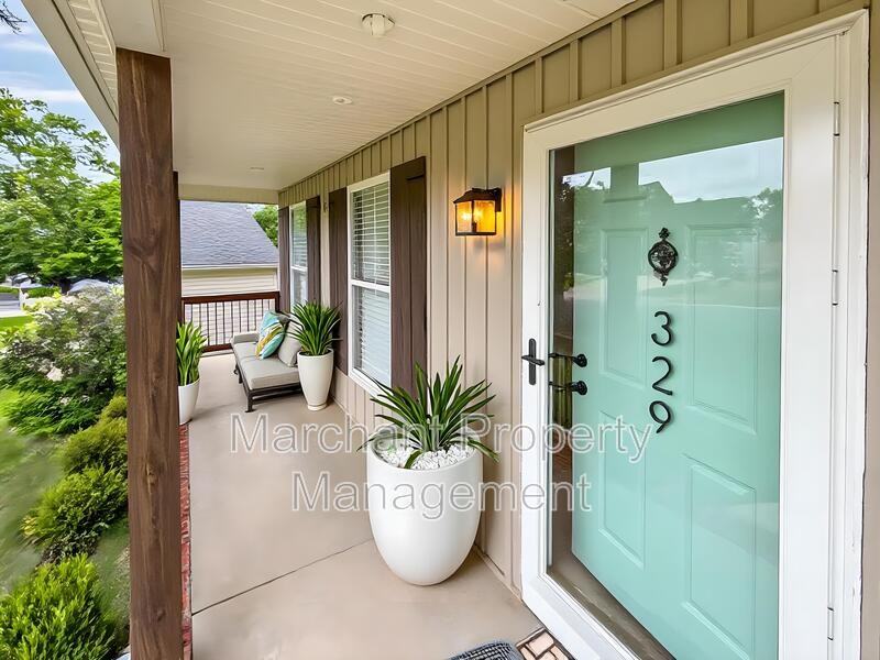329 Riverside Chase Cir - Photo 4 of 32