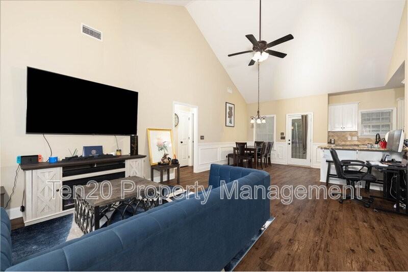 7 Vineyard Dr - Photo 3 of 11