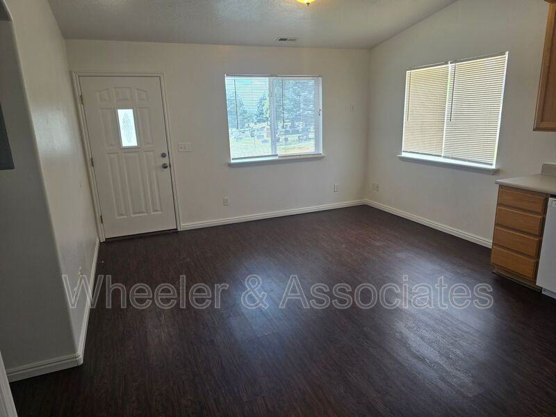 2866 Ne - Photo 4 of 13