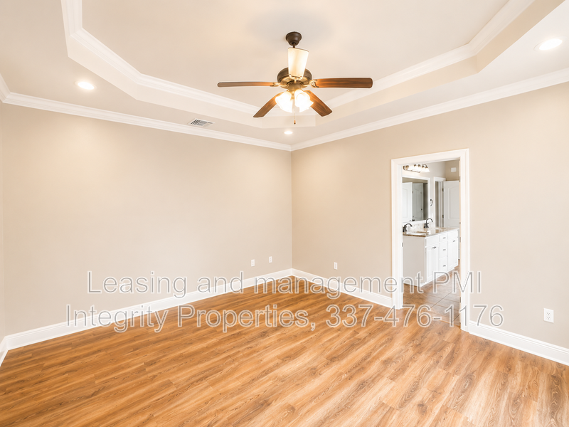 213 Woodhaven Rd - Photo 7 of 14