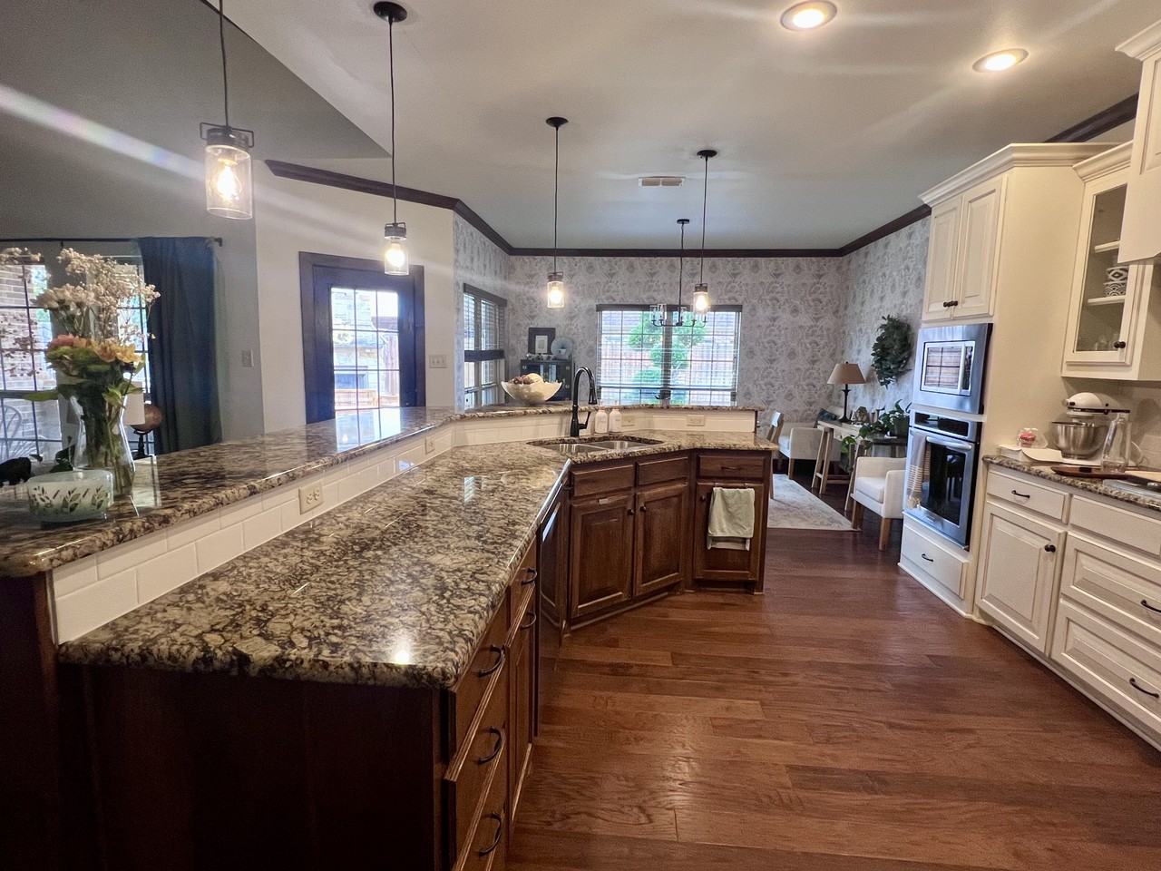 525 Marlin Dr - Photo 5 of 21