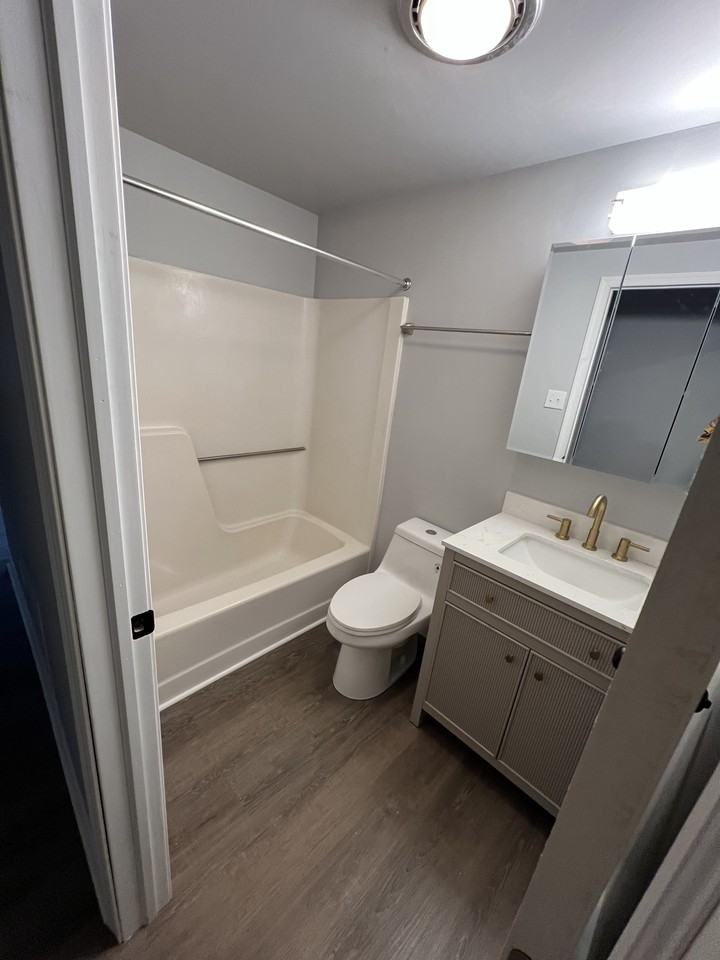 723 Ridge Ave #11 - Photo 2 of 8