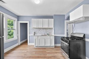 featured image of 1105 N Main St ##3