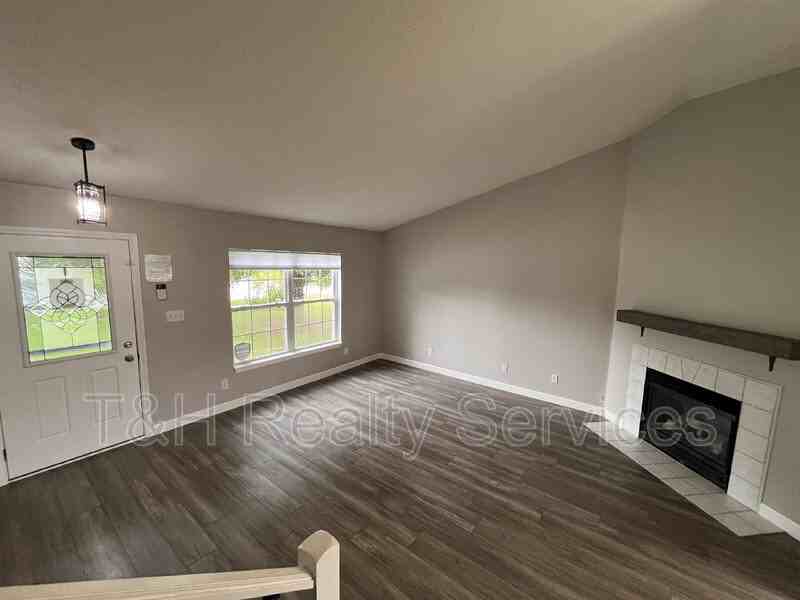 6803 Smithfield Blvd - Photo 4 of 31