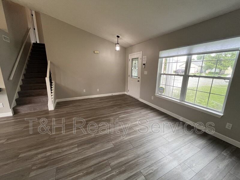 6803 Smithfield Blvd - Photo 5 of 31