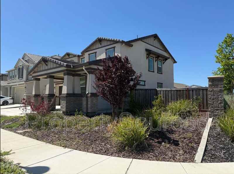 15601 Sierra Mar Rd - Photo 3 of 47