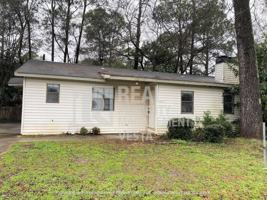 featured image of 627 Maplewood Dr