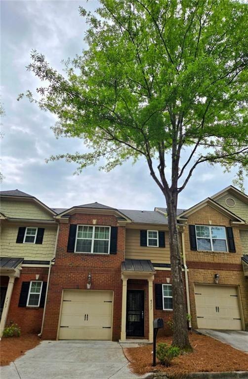 4247 Youngstown Cir
