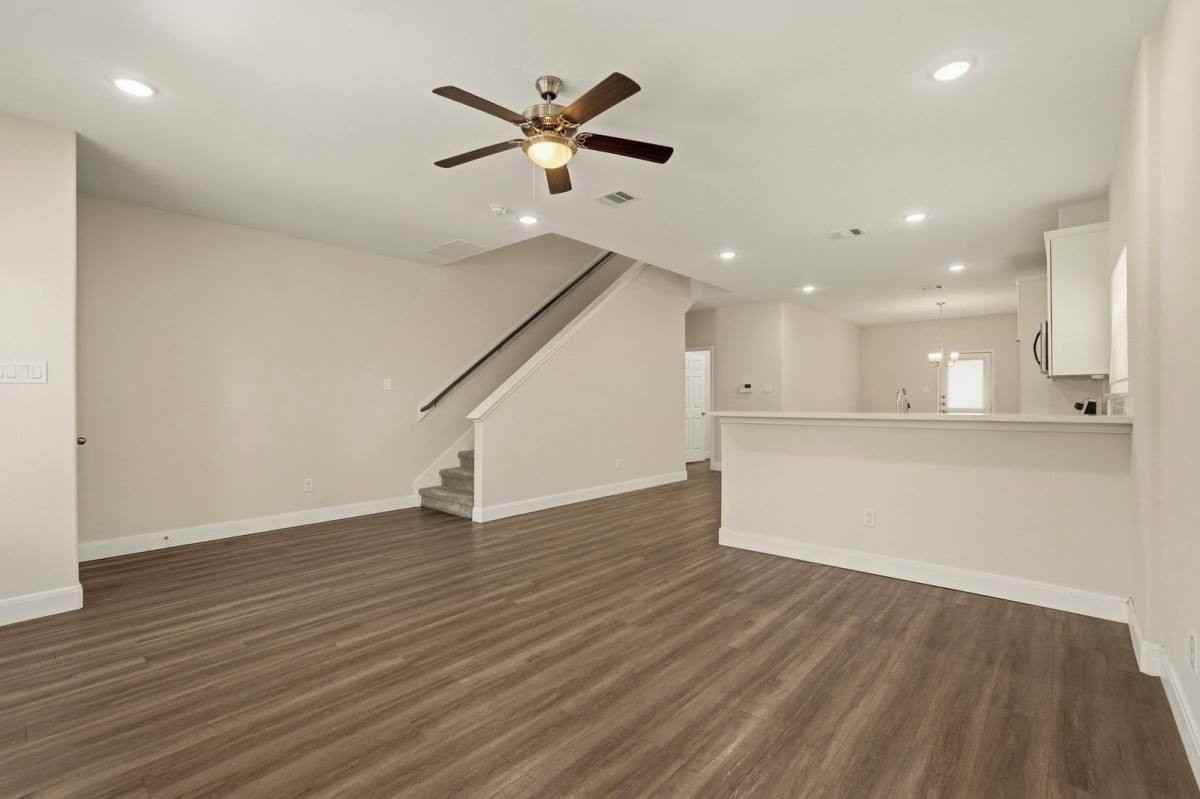 2218 Bringhurst St #B - Photo 5 of 10