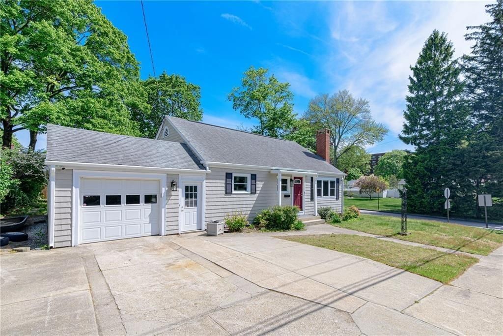 76 Crossland Rd - Photo 2 of 30