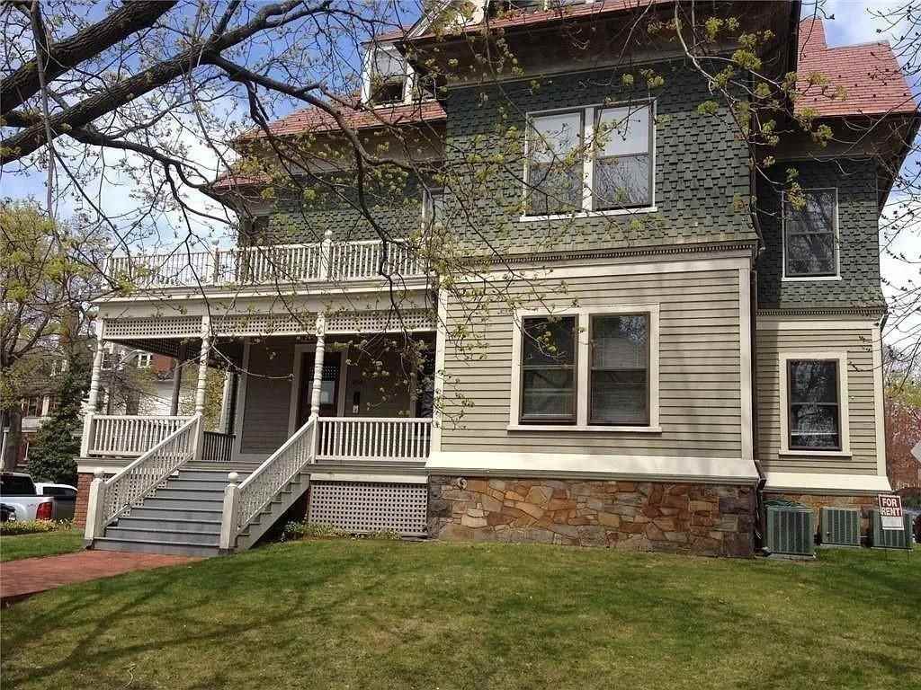264 Bowen St ##3e