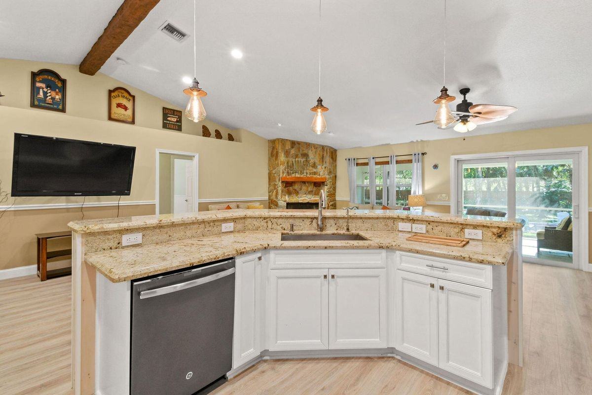 17861 Winterhawk - Photo 3 of 18