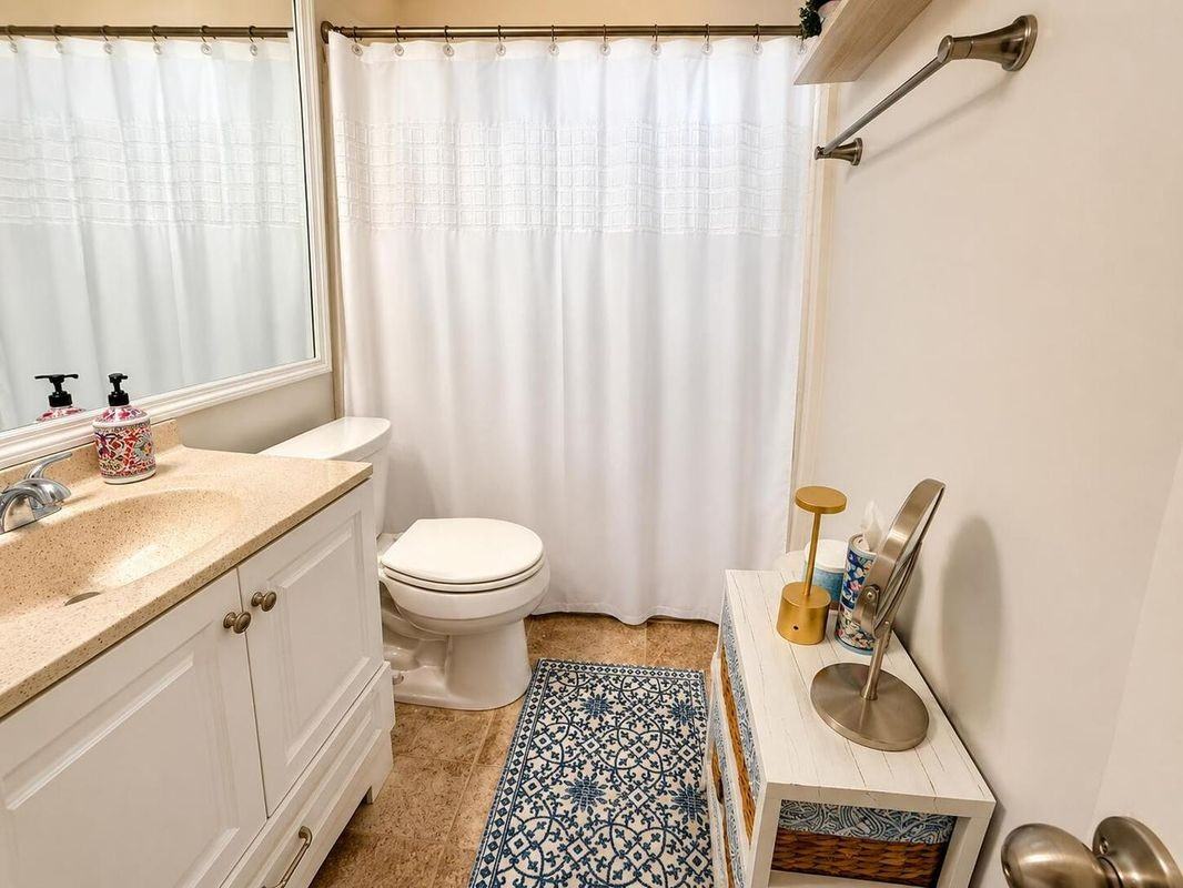 713 Suwanee Ave - Photo 6 of 16