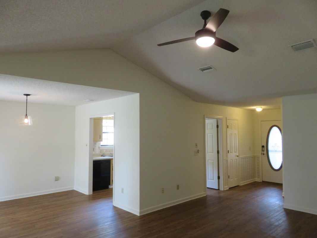 432 Merlin Way - Photo 4 of 15