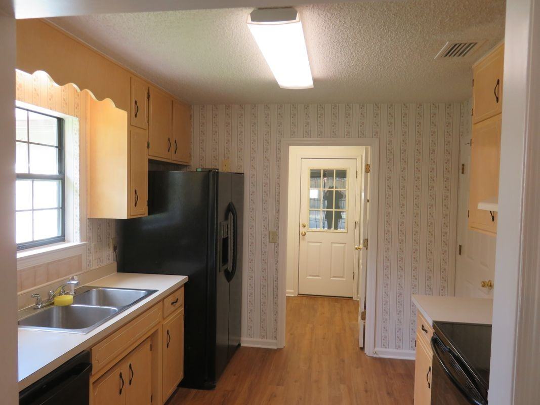 432 Merlin Way - Photo 6 of 15