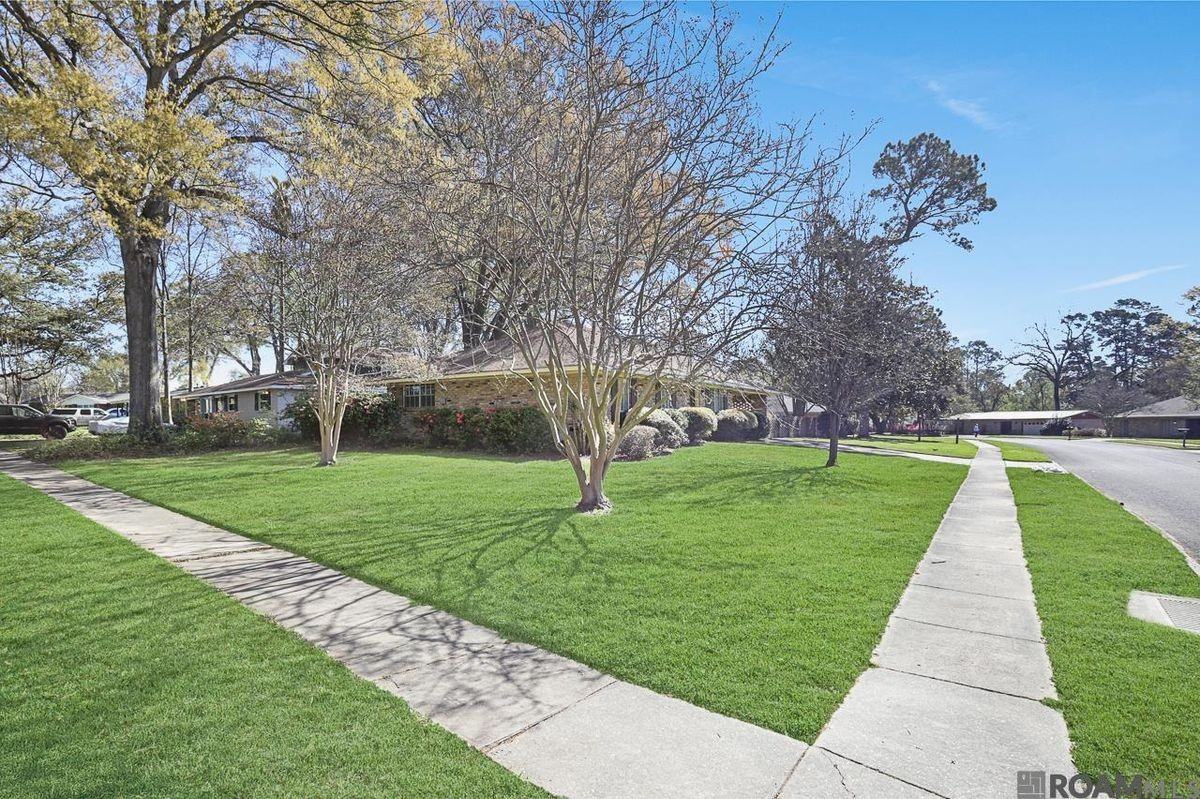 7005 Whitlow Dr - Photo 2 of 21