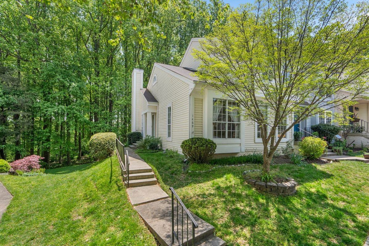 1469 Casino Cir - Photo 2 of 29