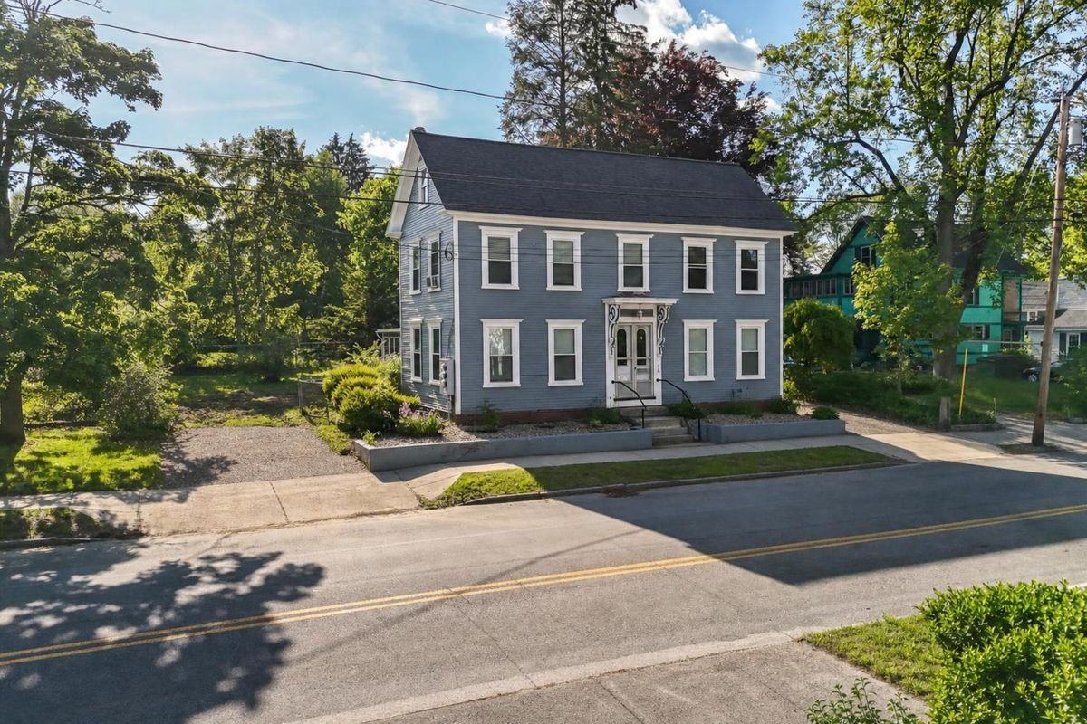 137 Locust St - Photo 2 of 21