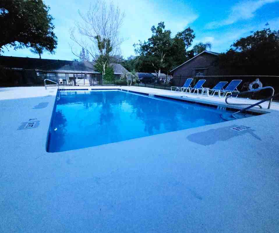 2510 King Oak Cir - Photo 2 of 4